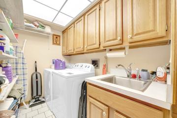 1380 Oakwood Ave. #204, Des Plaines, IL 60016