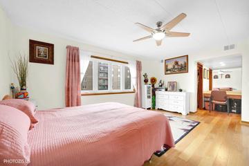 1380 Oakwood Ave. #204, Des Plaines, IL 60016