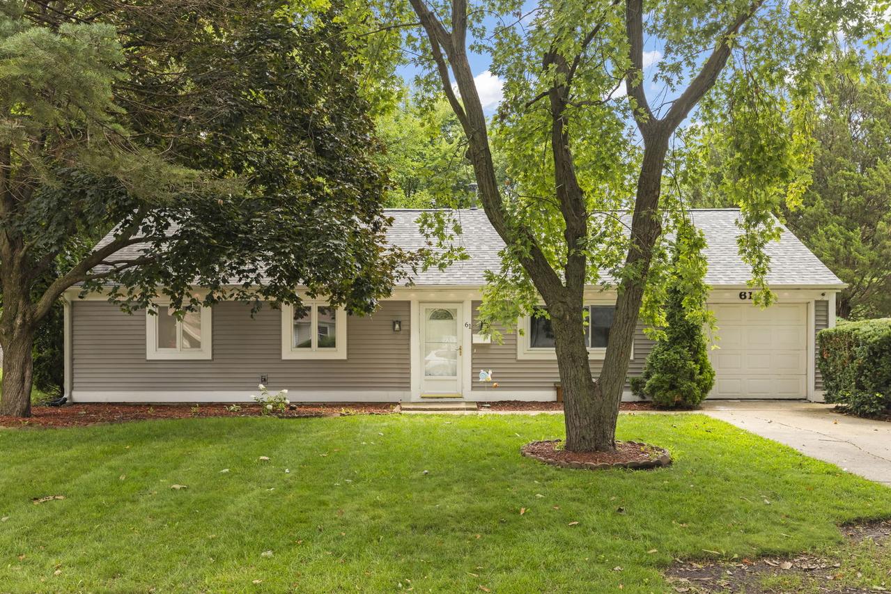 61 Eastfield Rd., Montgomery, IL 60538