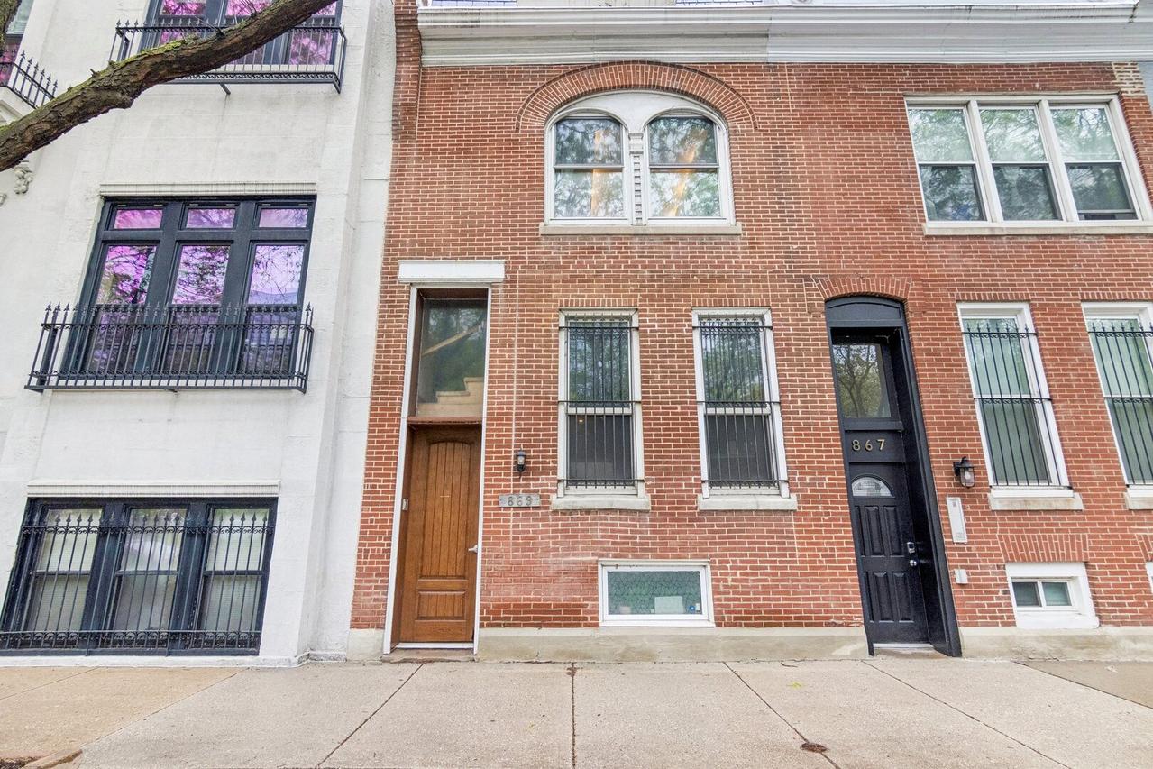 869 N Lasalle St. #2, Chicago, IL 60610