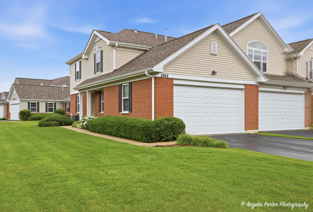 5928 Dublin Ct. #1, Mchenry, IL 60050