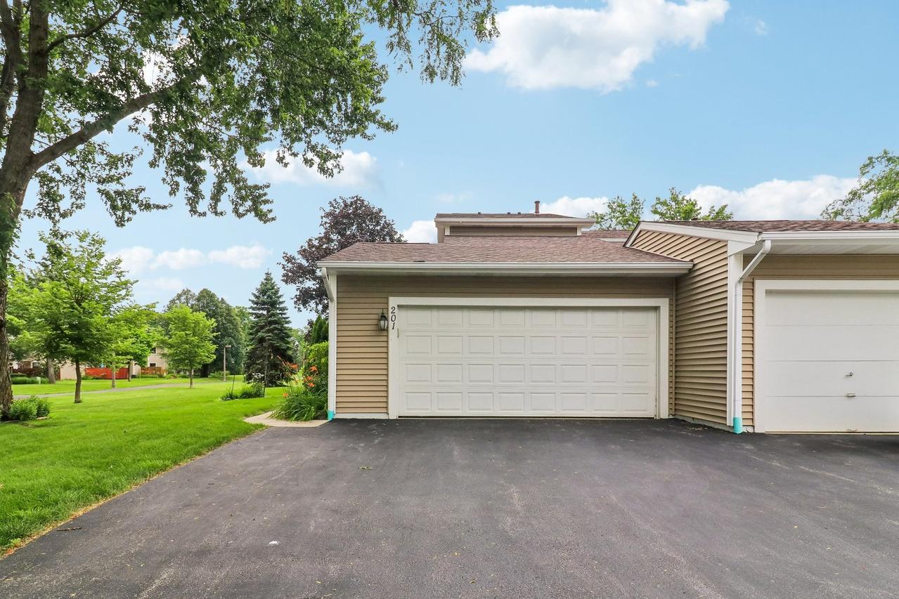 201 Colony Ct., Vernon Hills, IL 60061