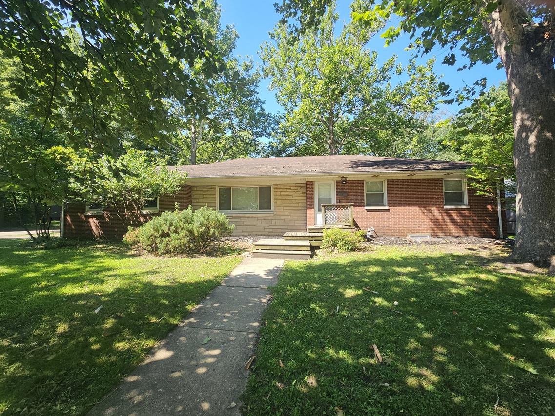 405 E Mumford Dr., Urbana, IL 61801