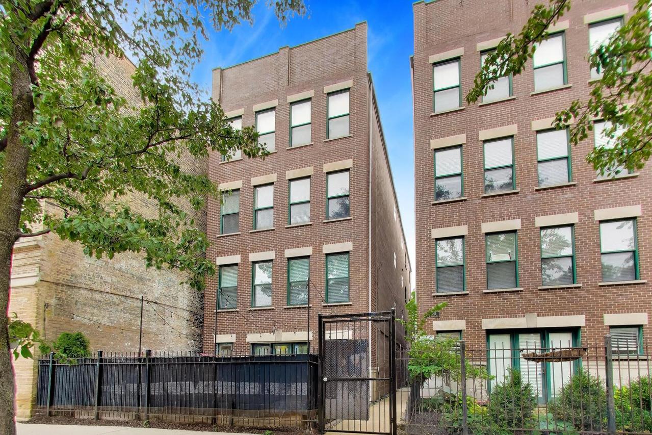 2303 W Chicago Ave. #1, Chicago, IL 60622