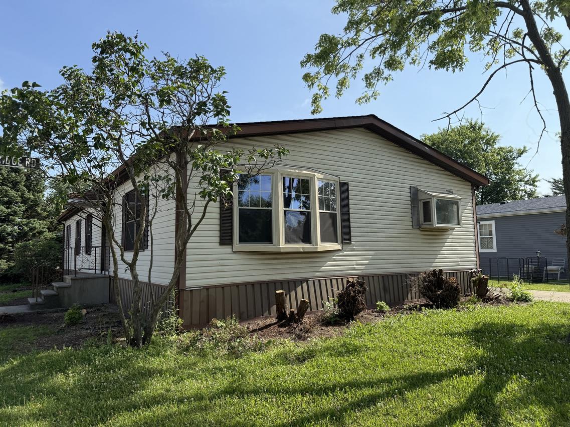 735 Thorntree Ter., Matteson, IL 60443