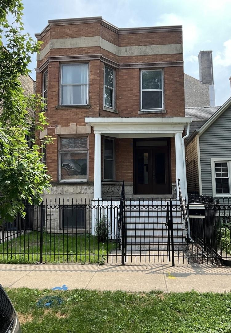 1223 W Gunnison St., Chicago, IL 60640
