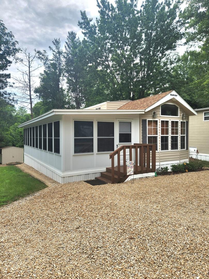 8/77 Woodhaven Lakes, Sublette, IL 61367