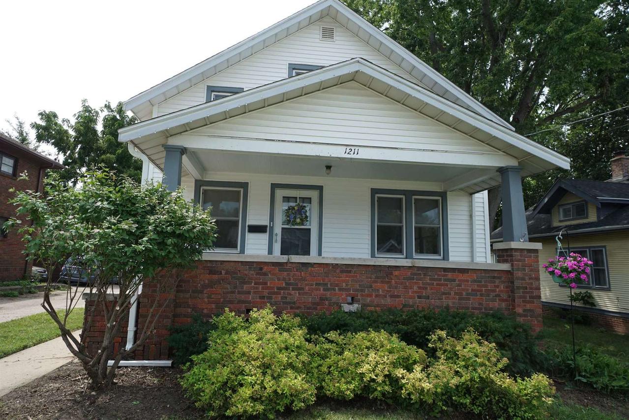 1211 18th St., Rockford, IL 61104