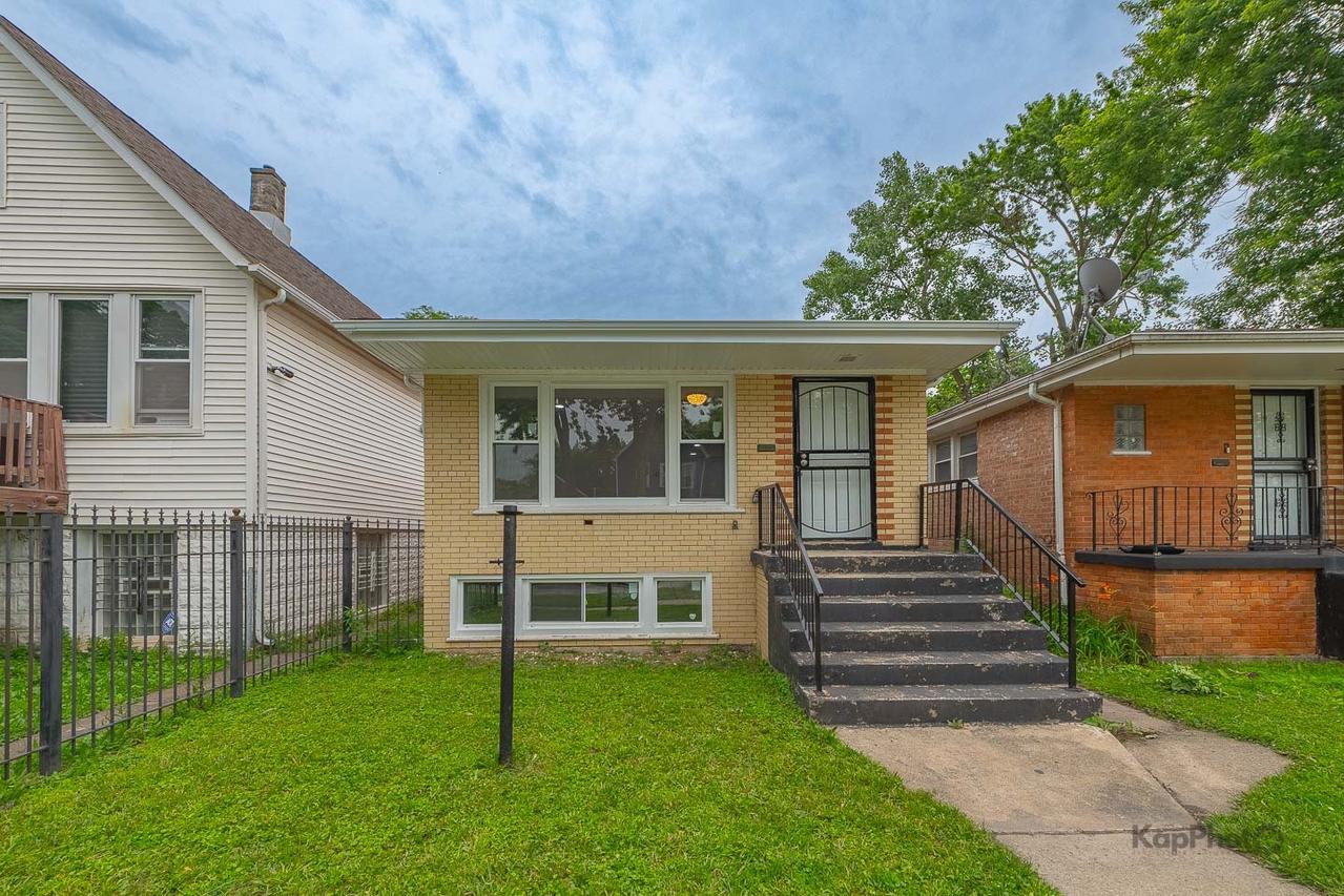 11955 S Prairie Ave., Chicago, IL 60628