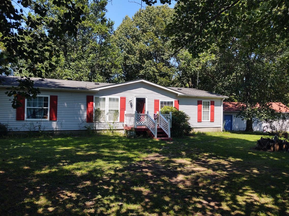 200 Caraway Ln., Goreville, IL 62939