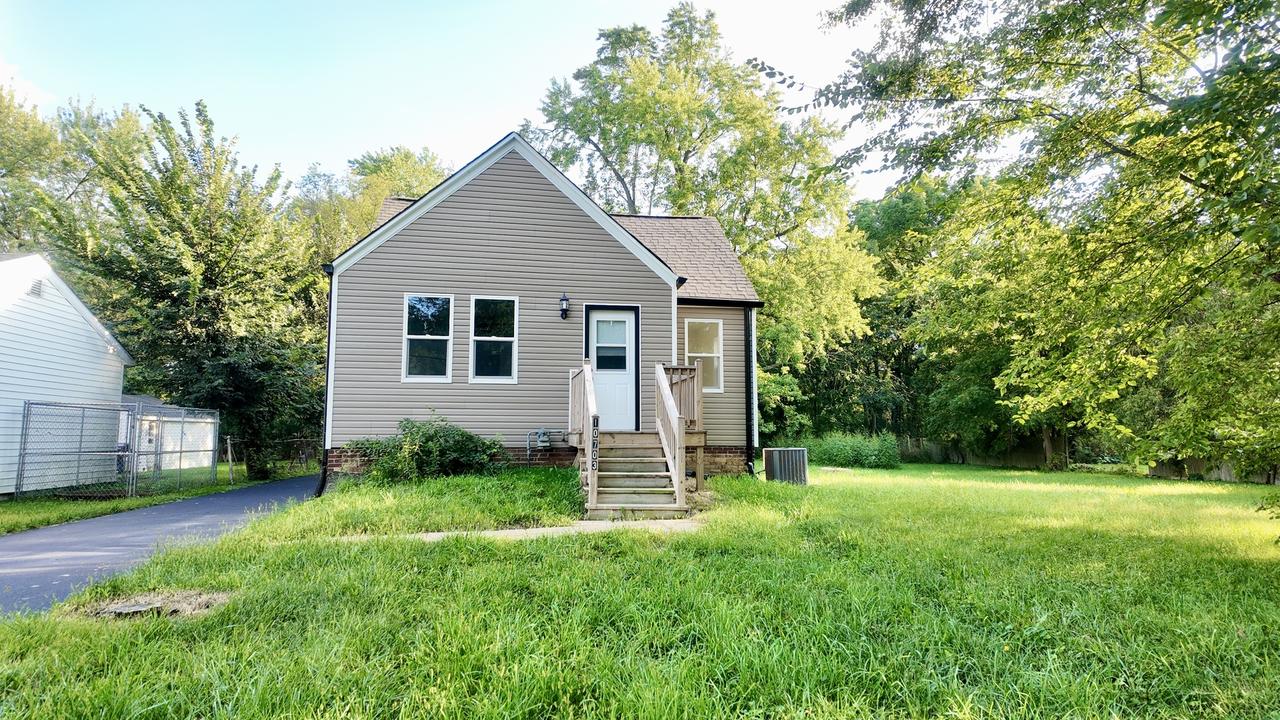 10703 W Woodland Ave., Beach Park, IL 60087