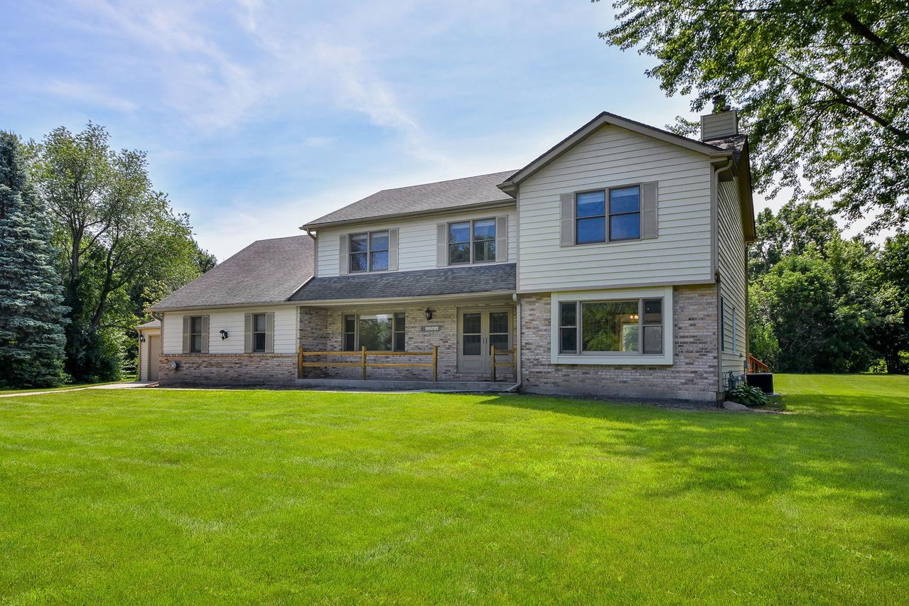 6N584 Juniper Ct., St. Charles, IL 60175