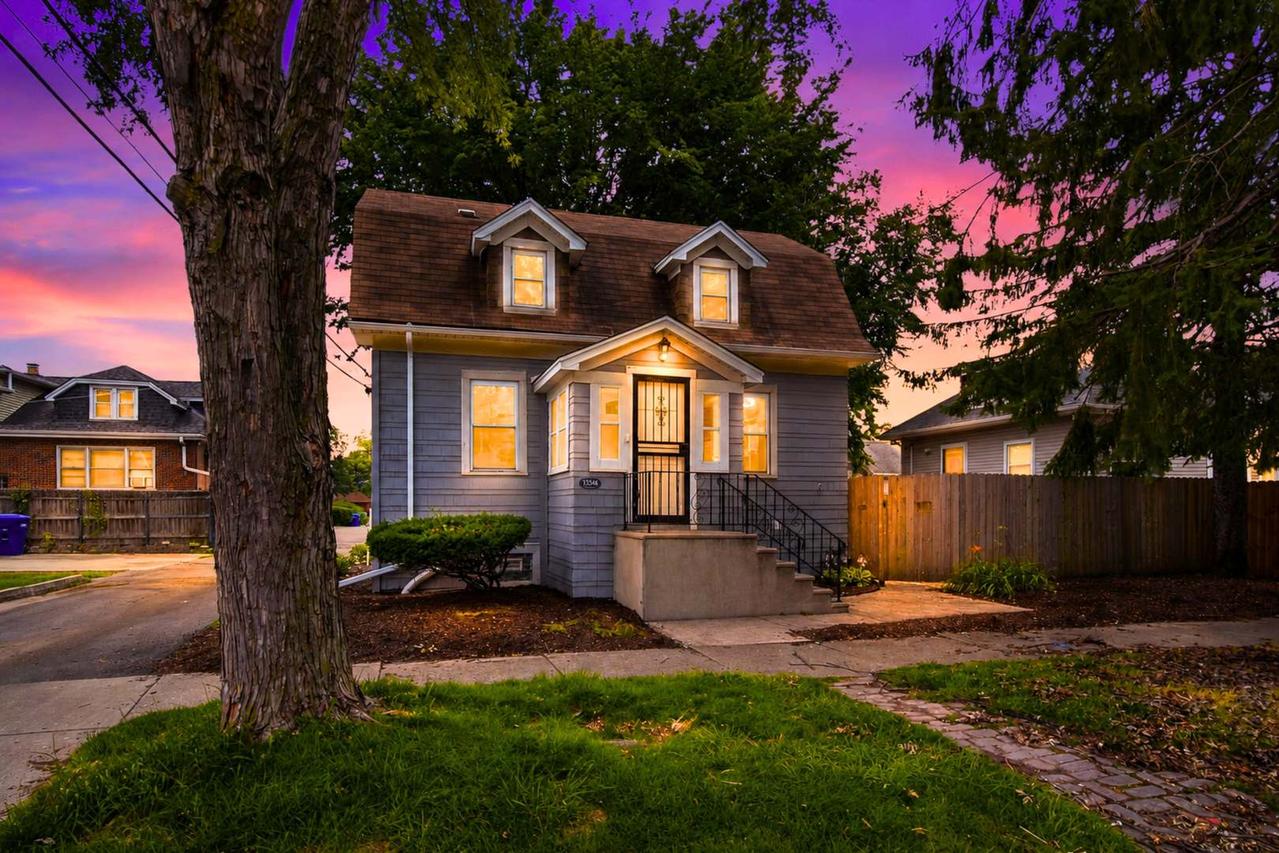13346 Irving Ave., Blue Island, IL 60406