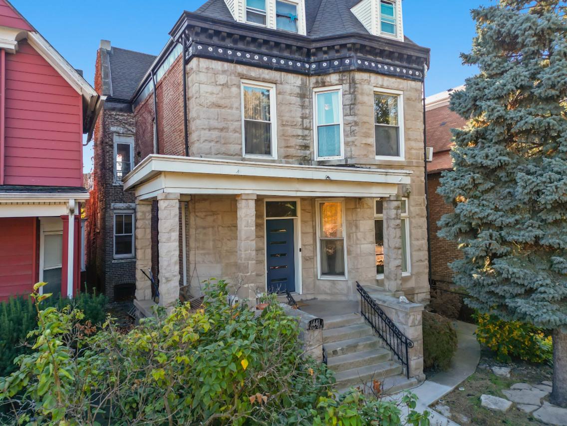 441 E 42nd St., Chicago, IL 60653