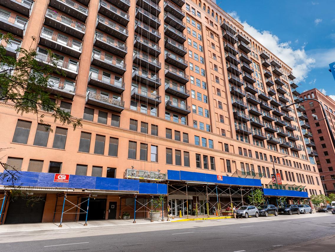 165 N Canal St. #809, Chicago, IL 60606