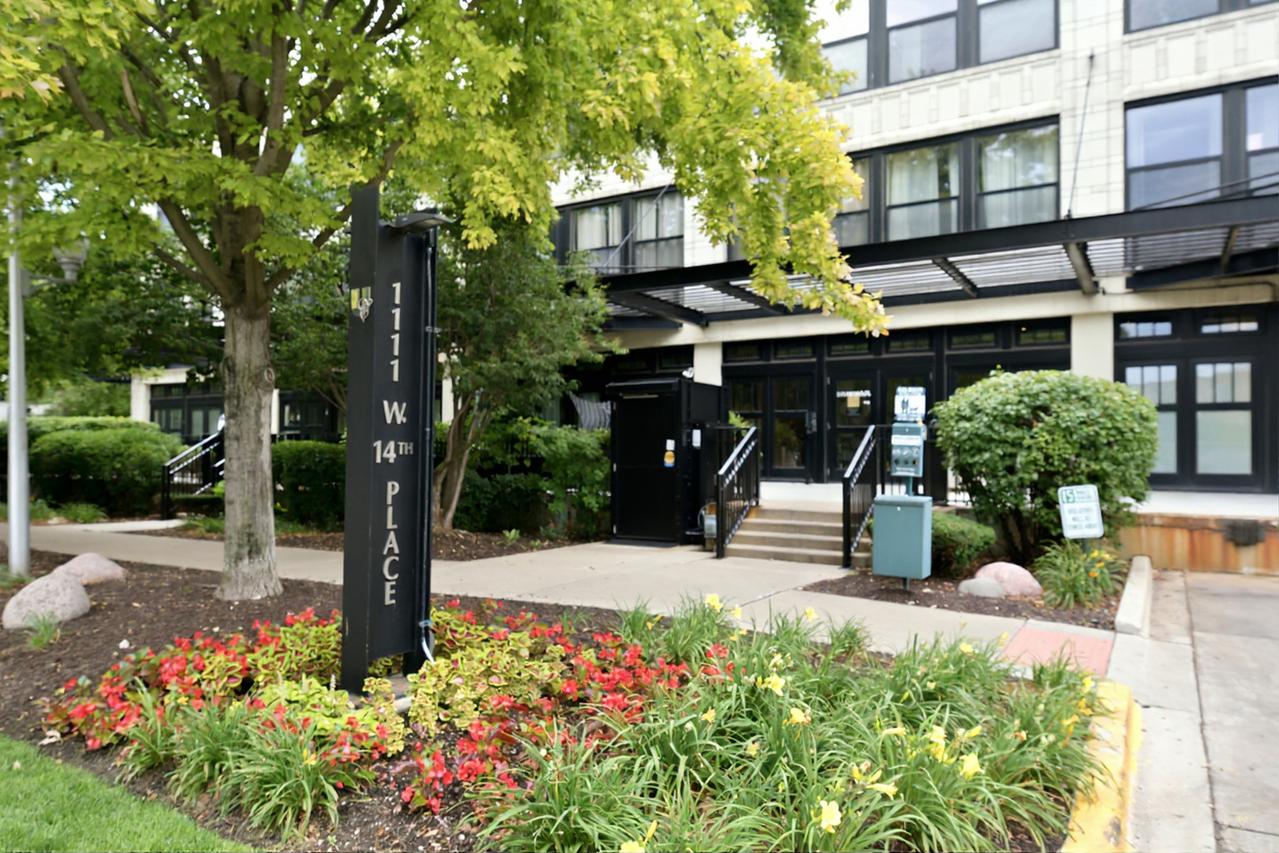 1111 W 14th Pl. #216, Chicago, IL 60608