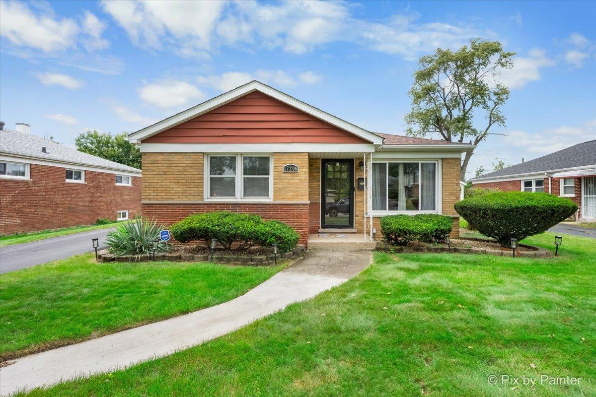 17206 Highland Ave., Hazel Crest, IL 60429