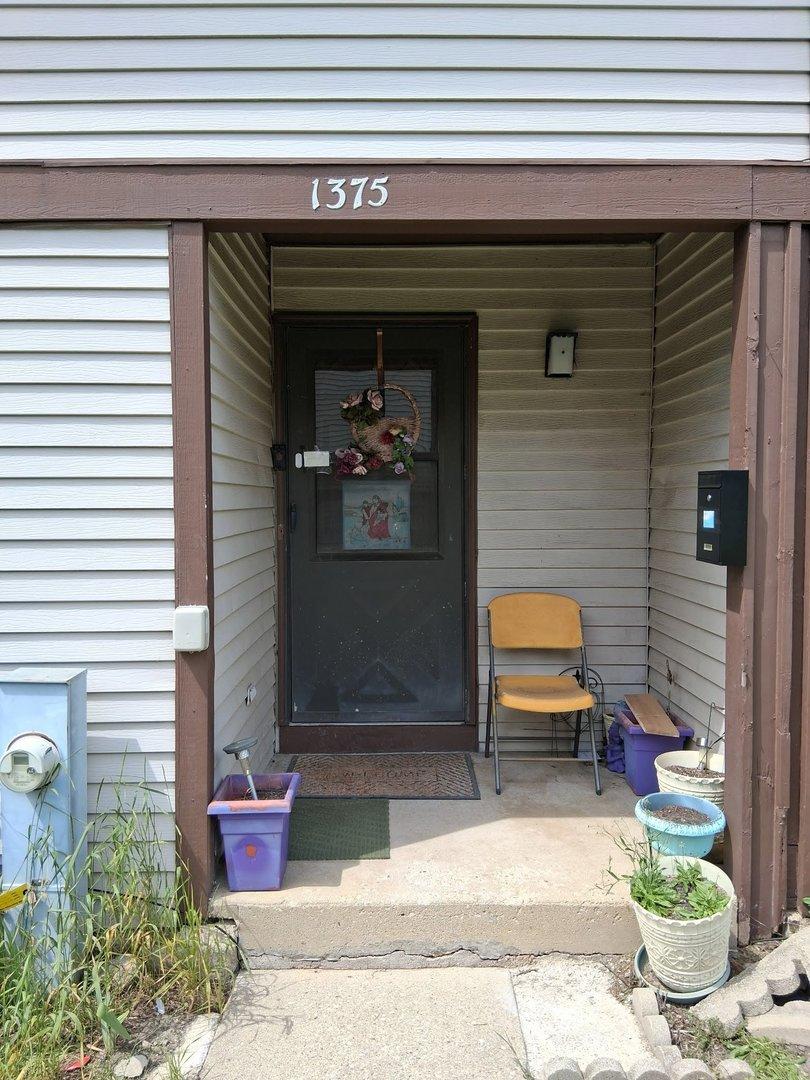 1375 Court Marguerite, Hanover Park, IL 60133
