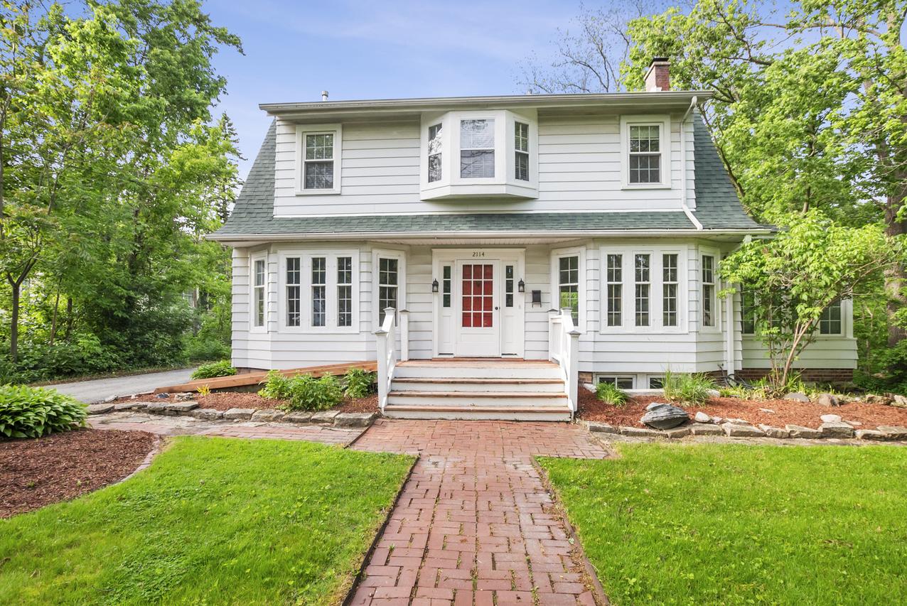2114 Cedar Rd., Homewood, IL 60430