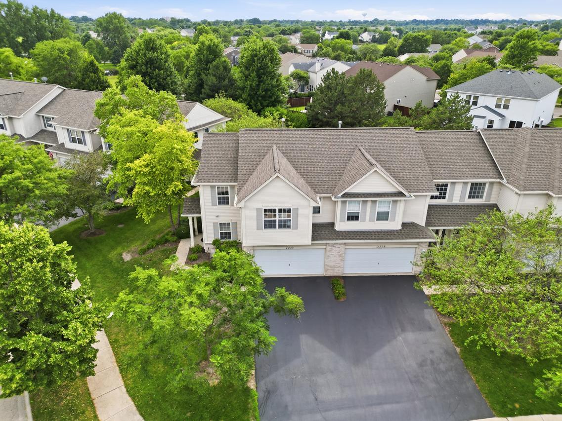2233 Sunrise Cir., Aurora, IL 60503