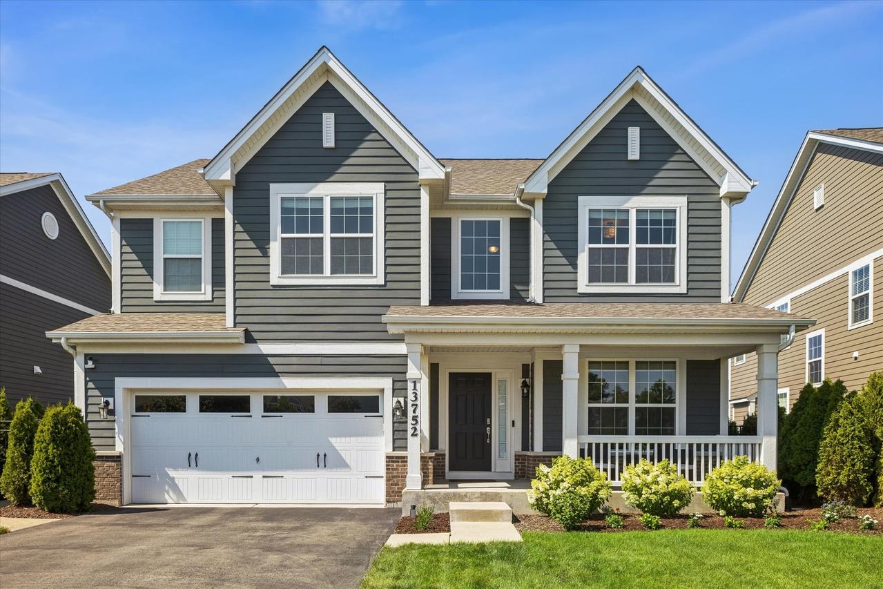 13752 Anne Dr., Lemont, IL 60439