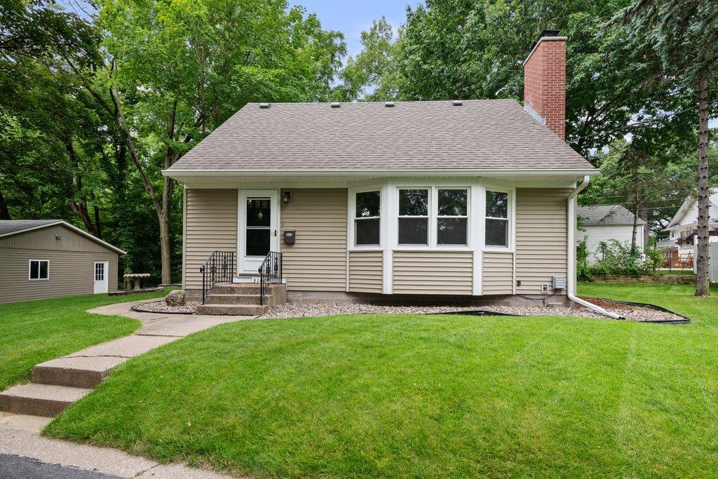 3108 12th Ave., Moline, IL 61265