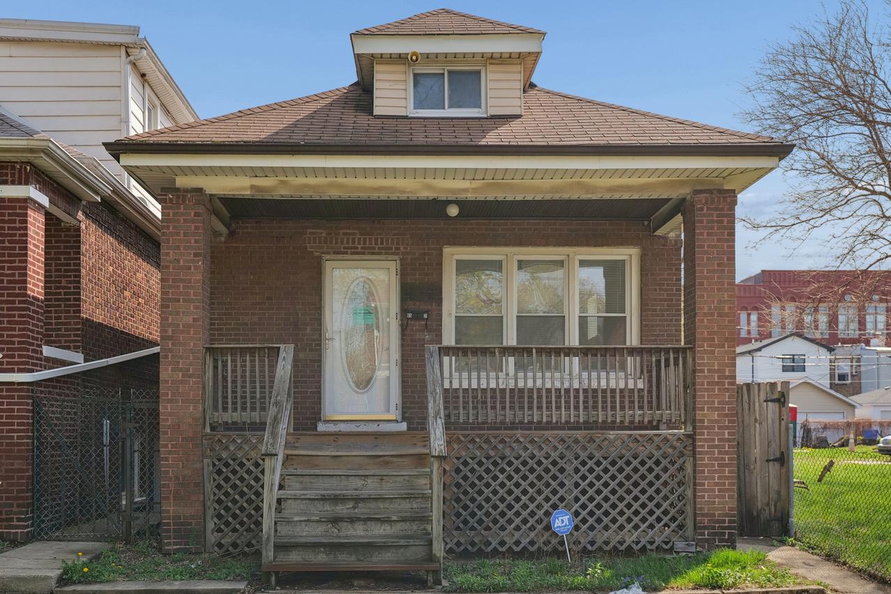 6521 S Saint Lawrence Ave., Chicago, IL 60637