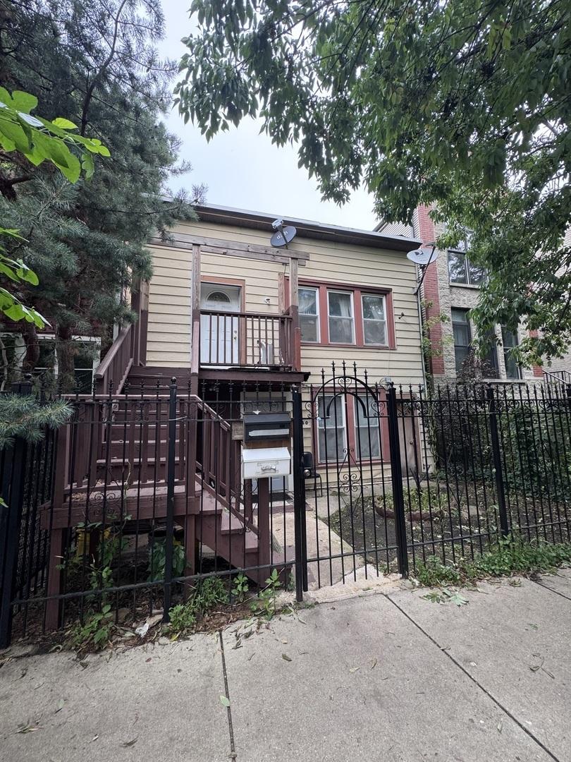 1940 W Huron St., Chicago, IL 60622