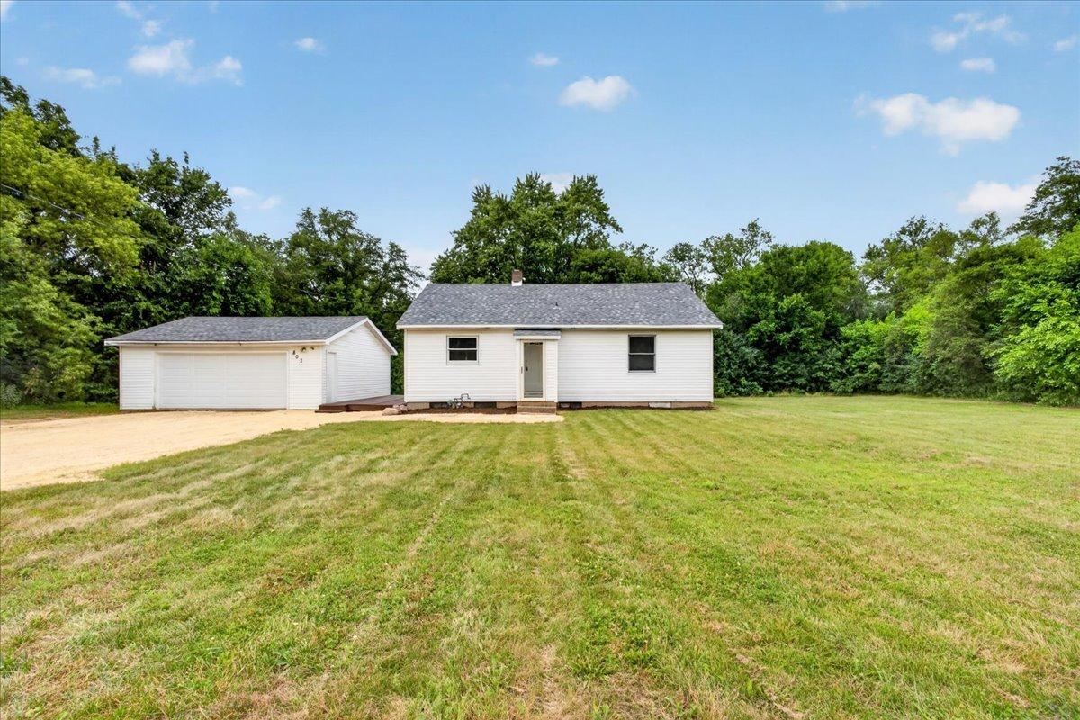 802 Darwin Dr., Machesney Park, IL 61115