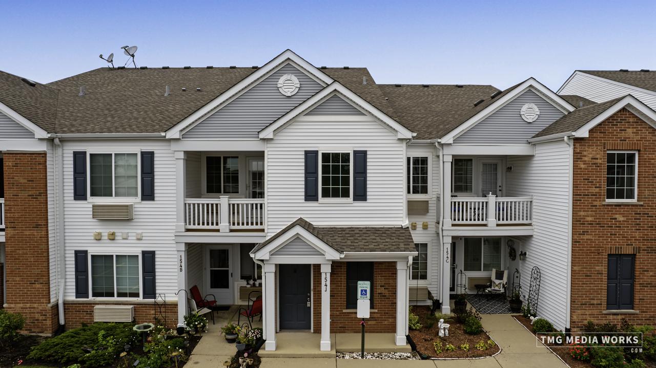 154 Bertram Rd. #J, Yorkville, IL 60560