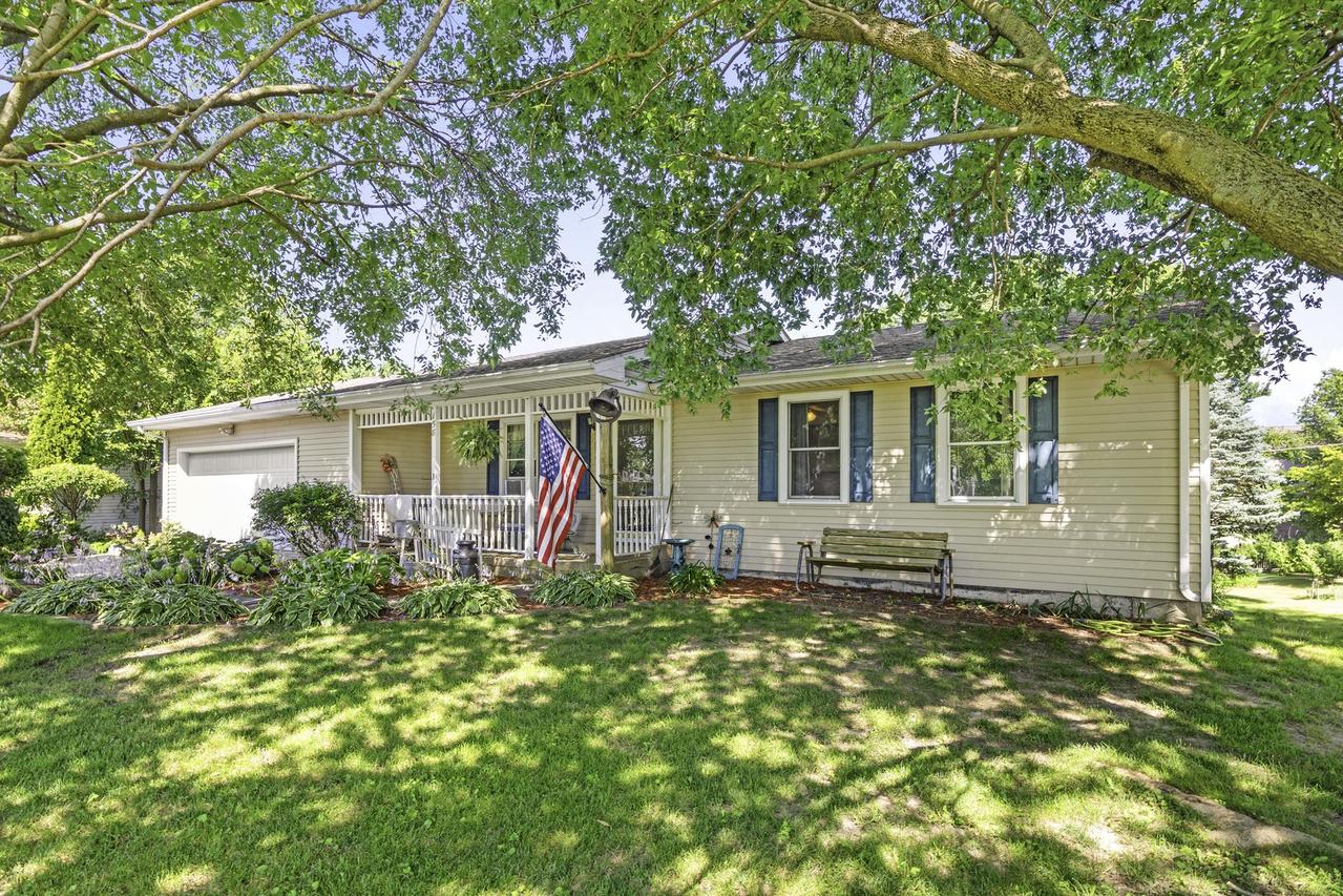 158 Tammy Ln., Lake Holiday, IL 60552