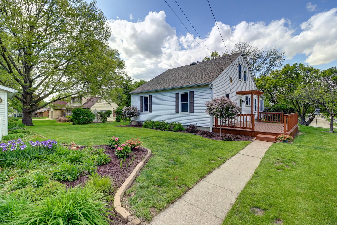 313 W 2nd St., Prophetstown, IL 61277