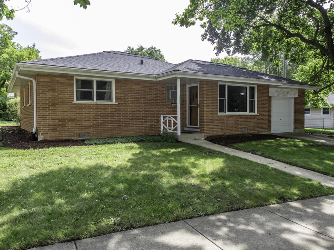 623 Mckinley Ave., Mundelein, IL 60060