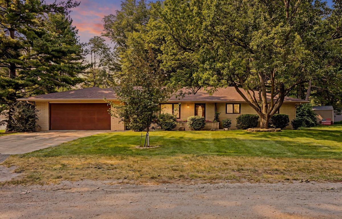 109 E Parkview Dr., Forrest, IL 61741