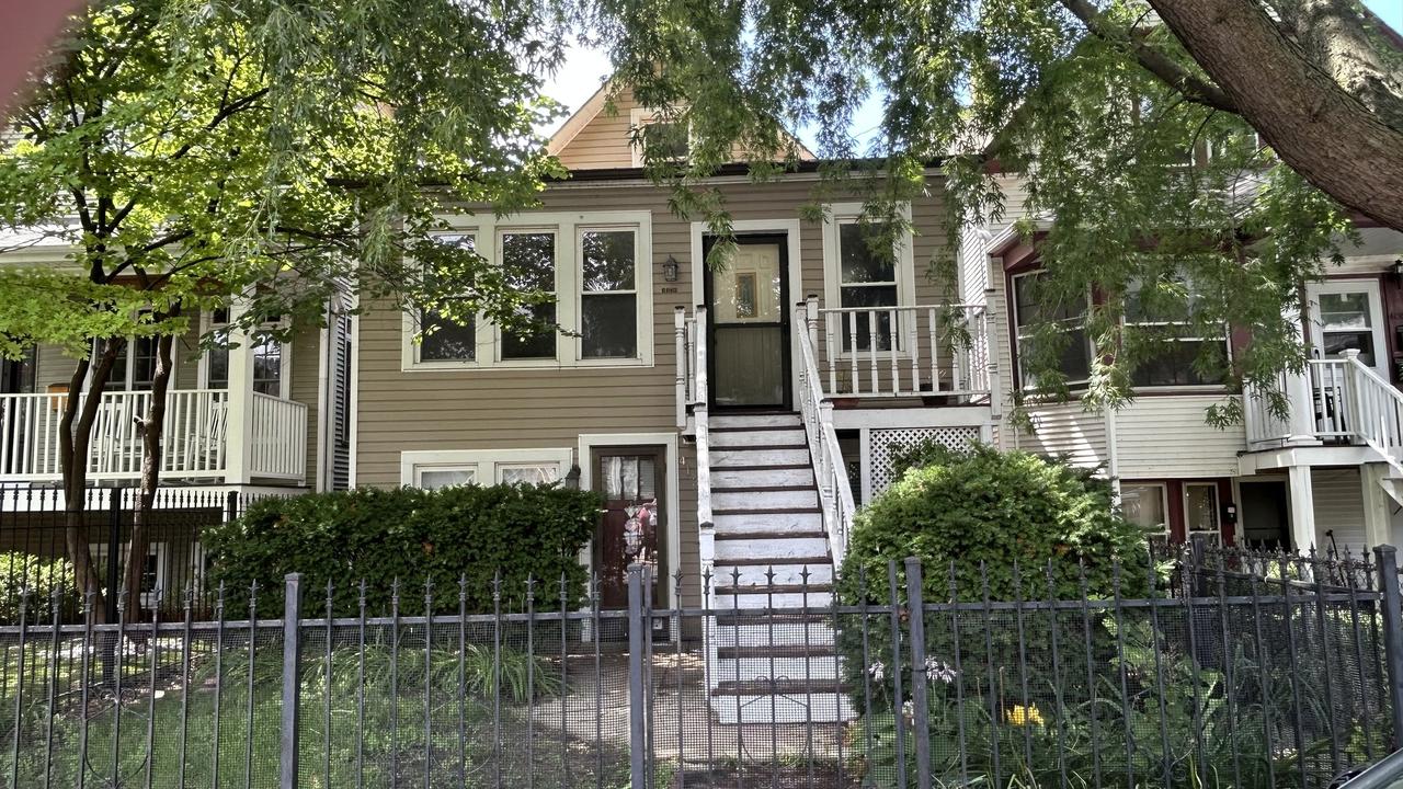 4136 N Bell Ave., Chicago, IL 60618