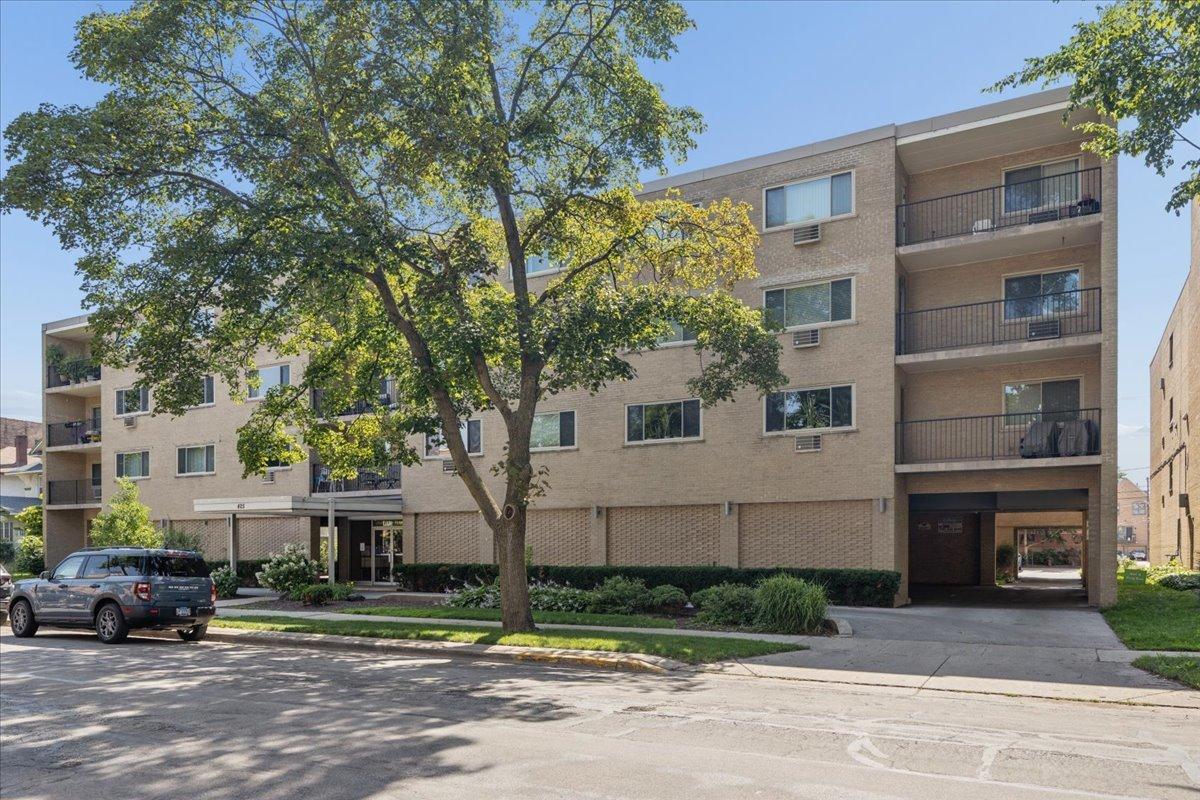 425 Home Ave. #1g, Oak Park, IL 60302
