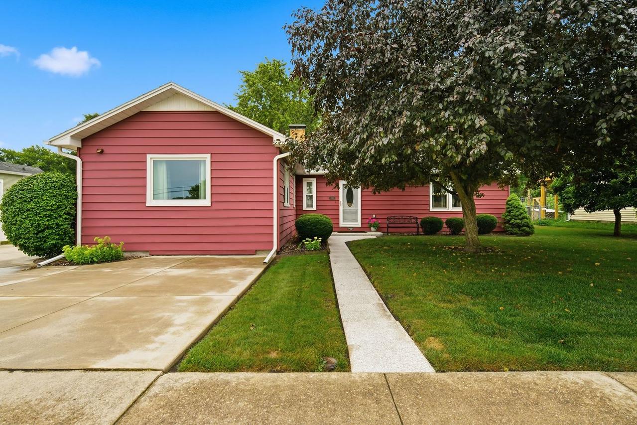 1036 E Howard St., Pontiac, IL 61764
