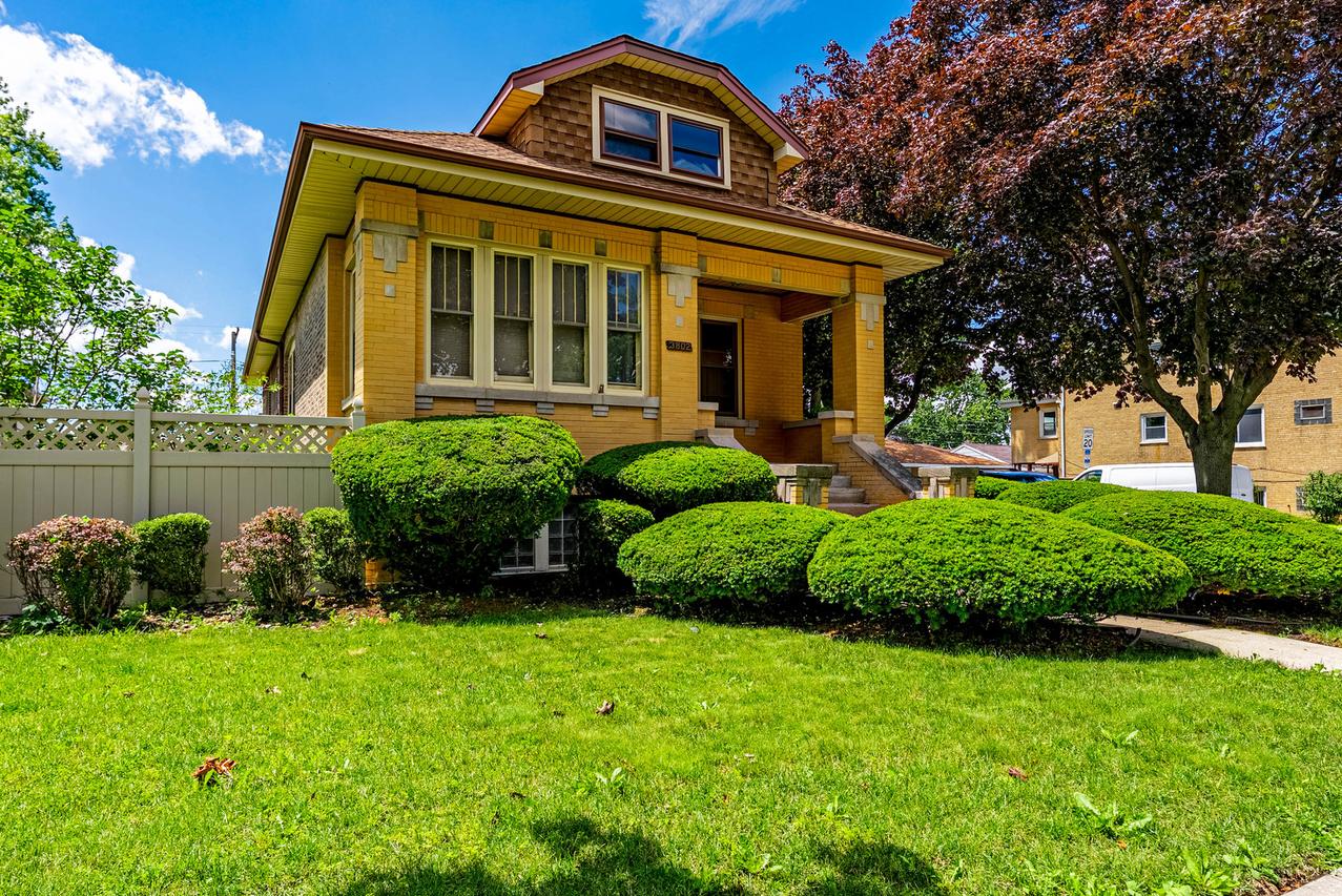 3802 S Austin Blvd., Cicero, IL 60804