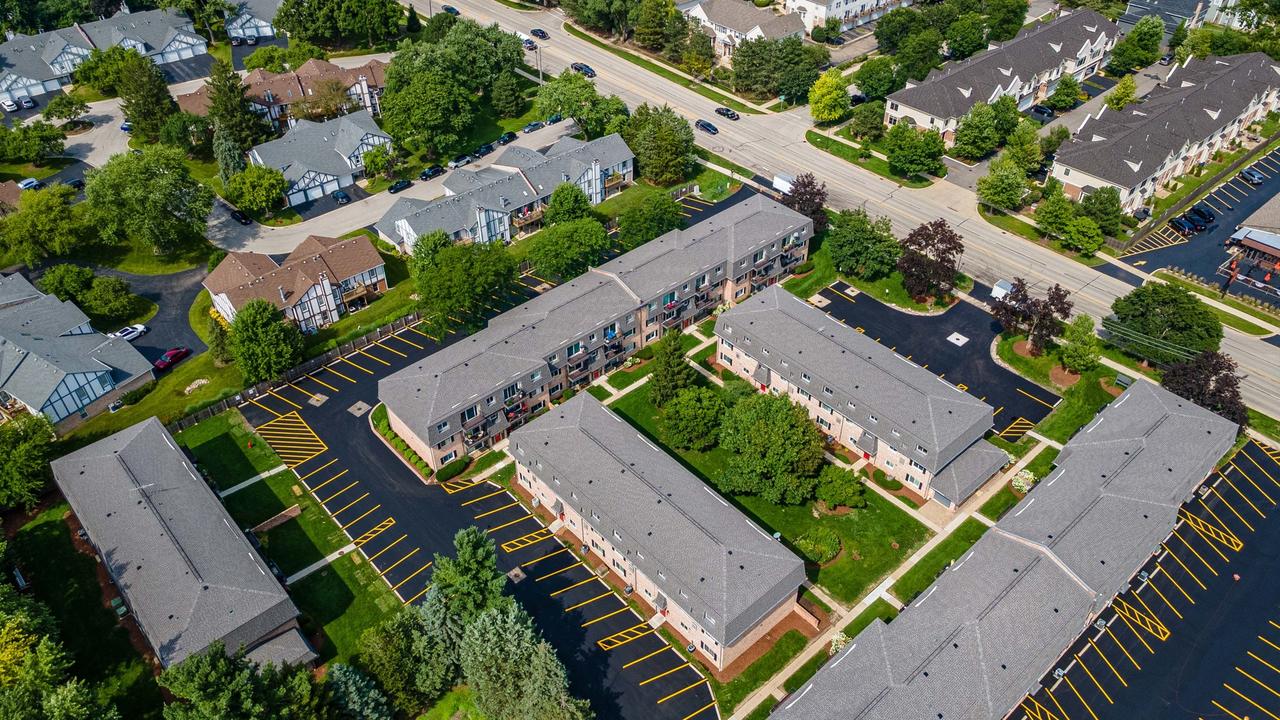 884 S Plum Grove Rd. #111, Palatine, IL 60067