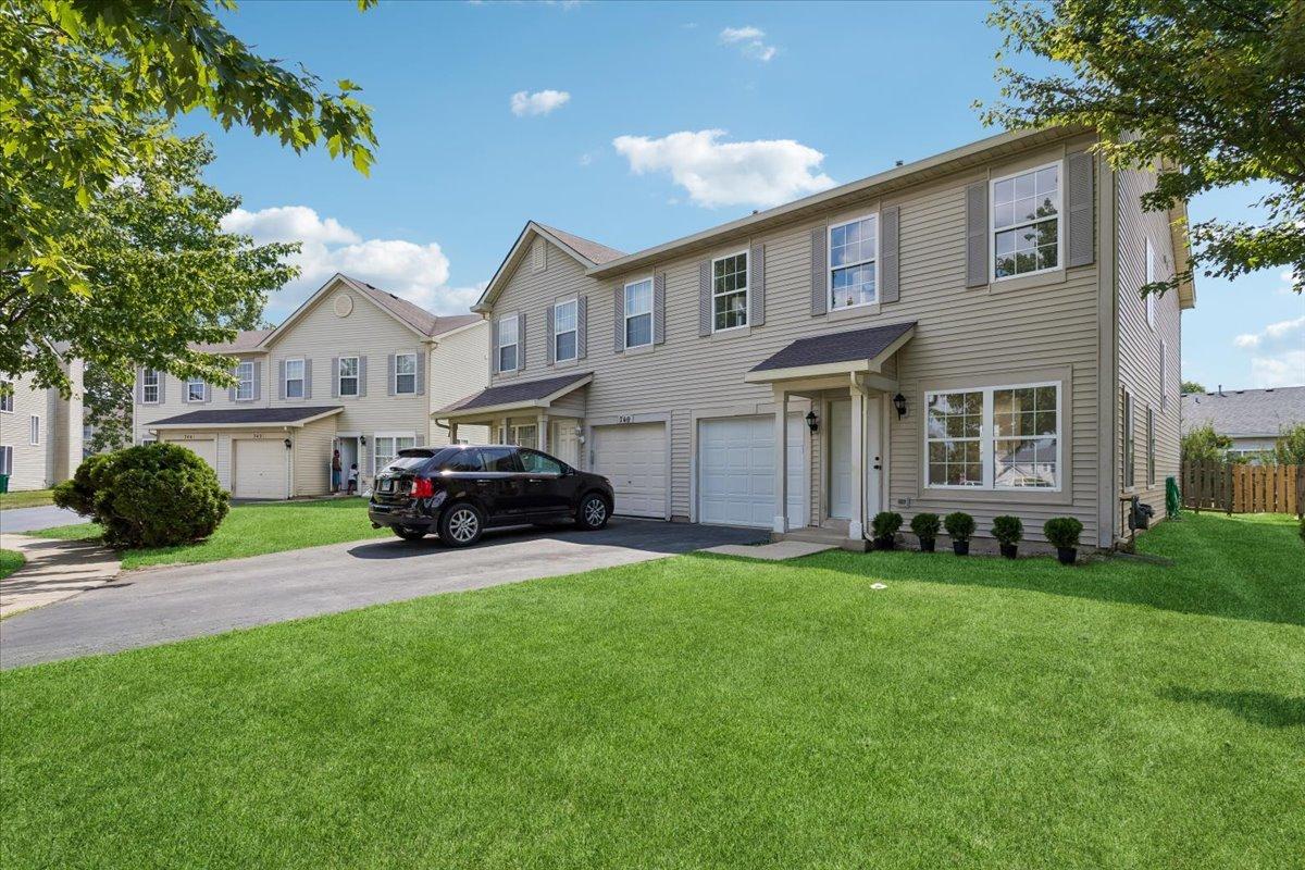 738 S Shannon Dr., Romeoville, IL 60446
