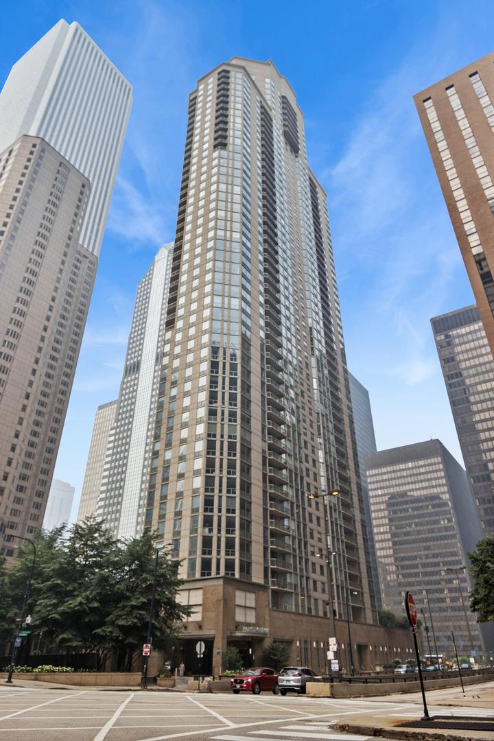 222 N Columbus Dr. #1101, Chicago, IL 60601