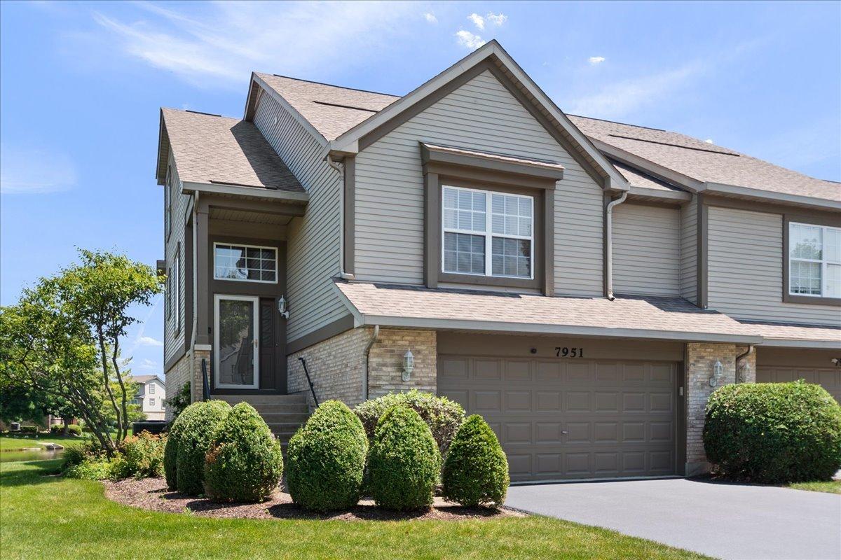 7951 Hedgewood Dr., Darien, IL 60561