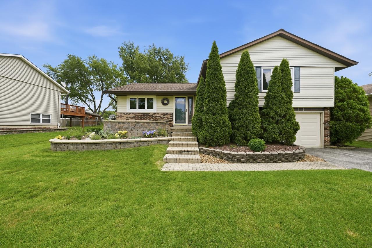 20823 S Acorn Ridge Dr., Frankfort, IL 60423