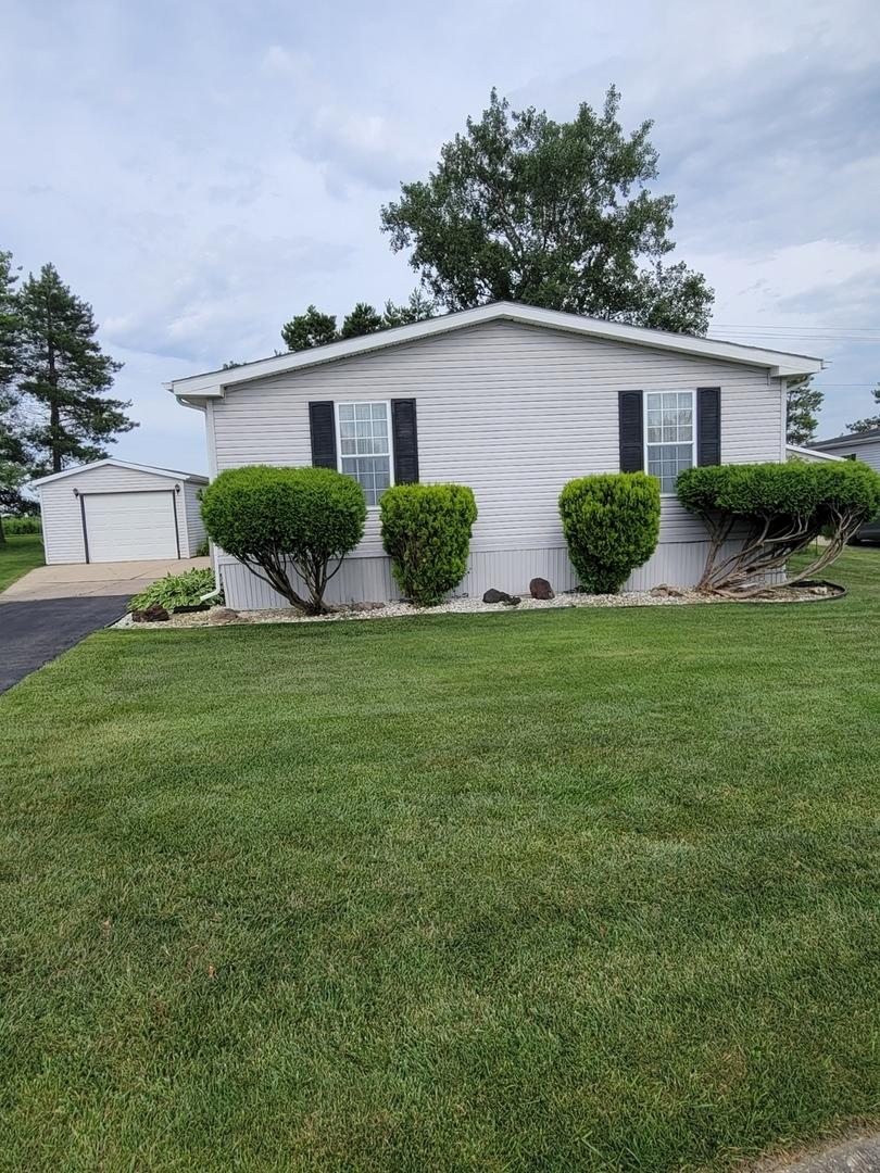 61 Partridge Ln., Beecher, IL 60401