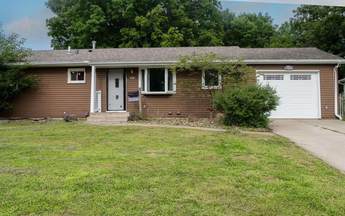 810 42nd St., Moline, IL 61265