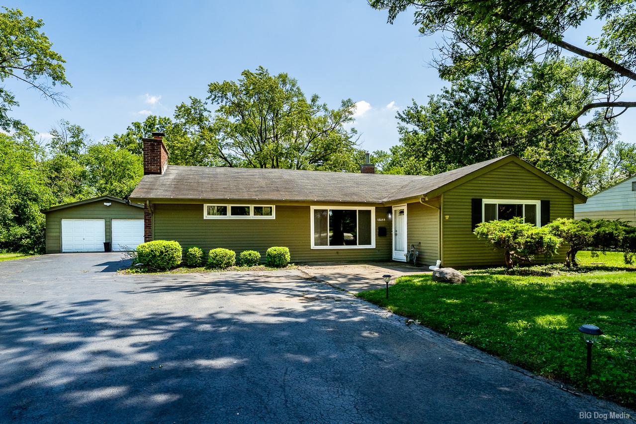 18055 Thomas Ln., Country Club Hills, IL 60478
