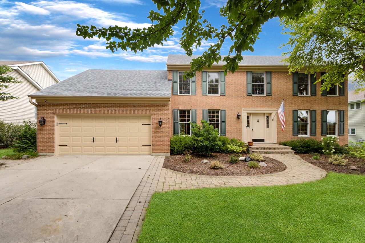 1832 E Vista Ter., Lindenhurst, IL 60046