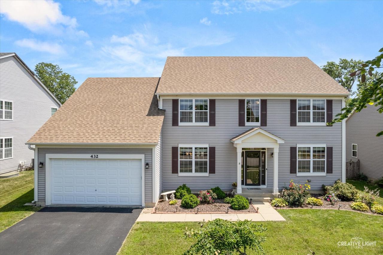 432 Bluegrass Pkwy., Oswego, IL 60543