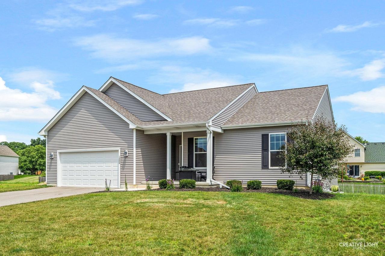 1209 Oakmont Ct., Sandwich, IL 60548