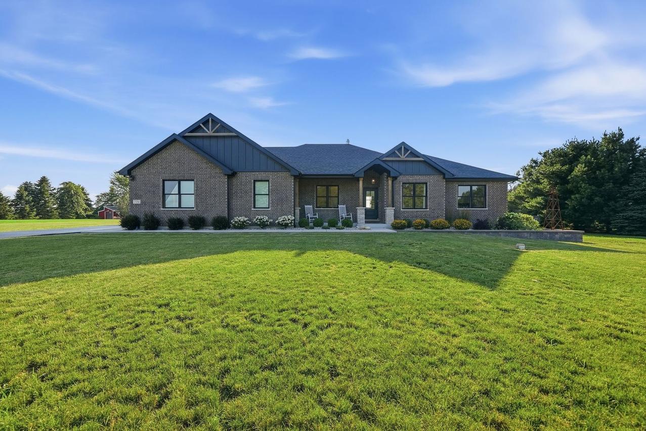 27254 S Steven Ray Dr., Monee, IL 60449